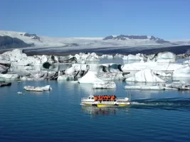 jokulsarlon-sigling.webp