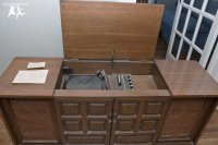 old-house-crazy-diy-restore-an-old-stereo-console-02.jpg