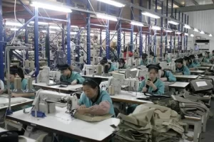 factory_workers.webp