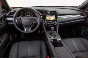 2017-Honda-Civic-Hatchback-Sport-Touring-interior-view-02.webp