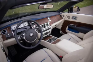 2017-Rolls-Royce-Dawn-Interior-01.webp