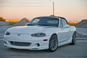 2000-mazda-mx-5-miata-1456434-7282663.webp