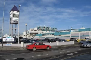 Northside_Shopping_Centre,_Coolock,_Dublin,_Ireland_-_geograph.org.uk_-_338171.webp