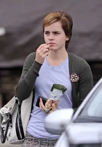 Emma-Watson-without-Makeup7.webp