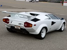 lamborghini-countach-18.webp